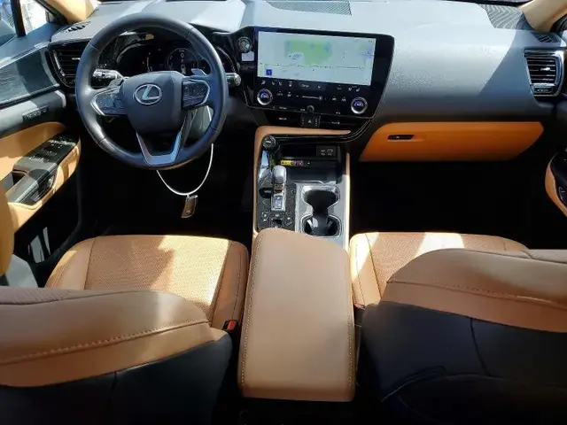 LEXUS NX PREMIUM 2024