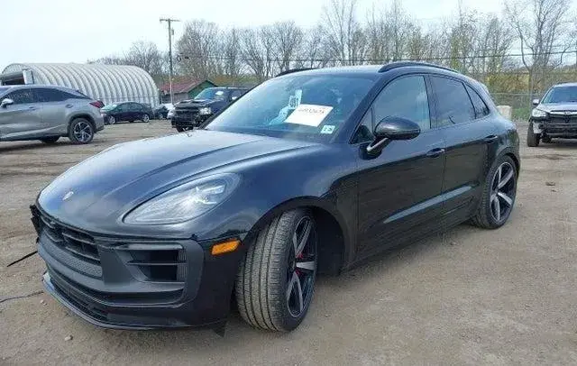 PORSCHE MACAN GTS 2023