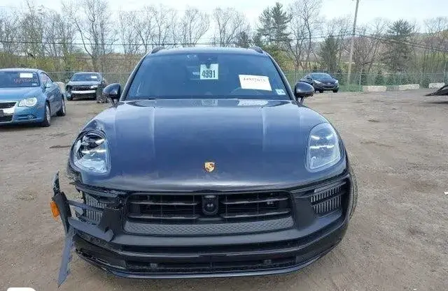 PORSCHE MACAN GTS 2023