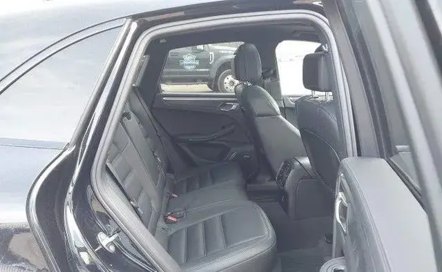 PORSCHE MACAN GTS 2023