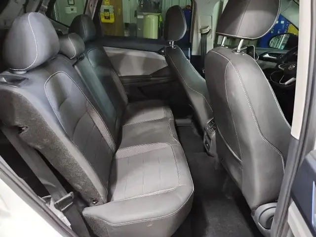VOLKSWAGEN TAOS SE 2024