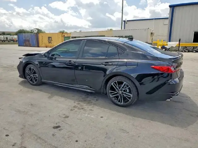 TOYOTA CAMRY 2026