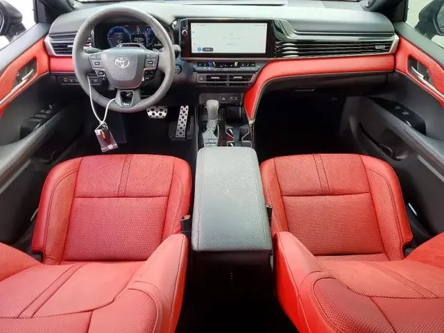 TOYOTA CAMRY 2026