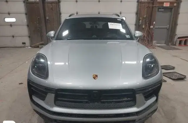 PORSCHE MACAN T 2023