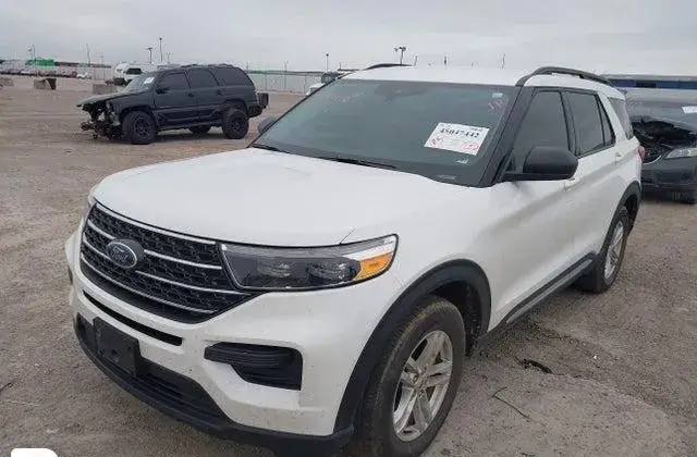 FORD EXPLORER XLT 2023