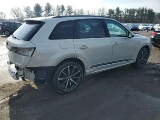 AUDI Q7 2022