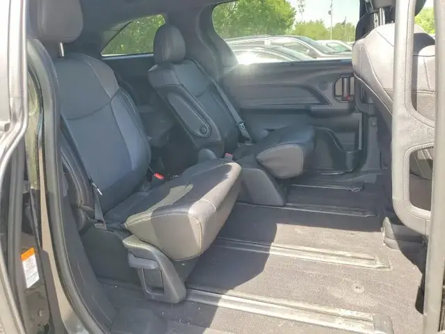 TOYOTA SIENNA WOODLAND EDITION 2024