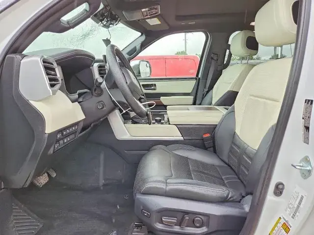 TOYOTA SEQUOIA 2023