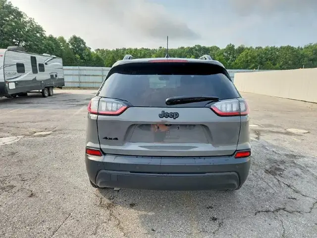JEEP CHEROKEE ALTITUDE LUX 2023