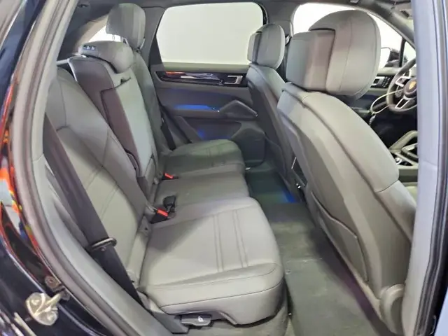 PORSCHE CAYENNE 2023