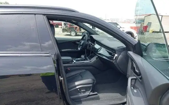 AUDI Q8 PRESTIGE 55 TFSI QUATTRO 2024