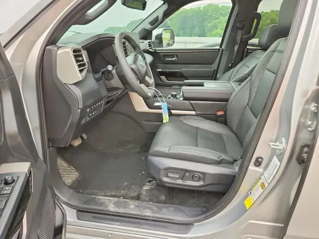 TOYOTA SEQUOIA LIMITED 2025