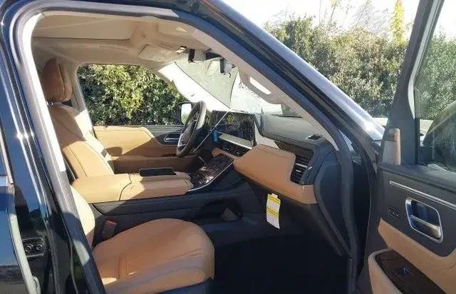 INFINITI QX80 SENSORY AWD 2025