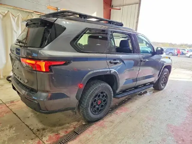 TOYOTA SEQUOIA TRD PRO 2023
