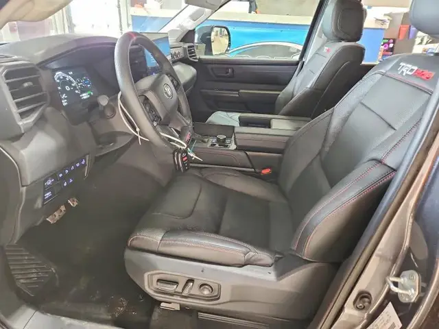 TOYOTA SEQUOIA TRD PRO 2023