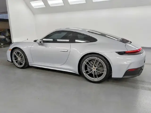 PORSCHE 911 CARRERA 2025