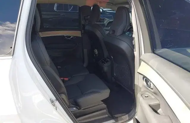 VOLVO XC90 B6 PLUS 7-SEATER 2025