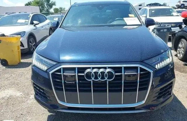 AUDI Q7 PREMIUM PLUS 55 TFSI QUATTRO TIPTRONIC 2024