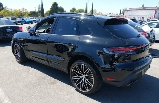 PORSCHE MACAN T 2023