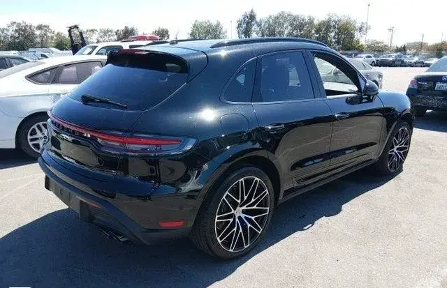 PORSCHE MACAN T 2023