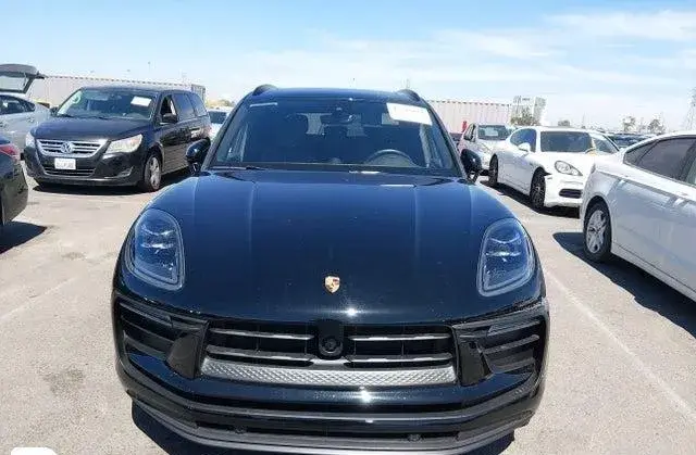 PORSCHE MACAN T 2023