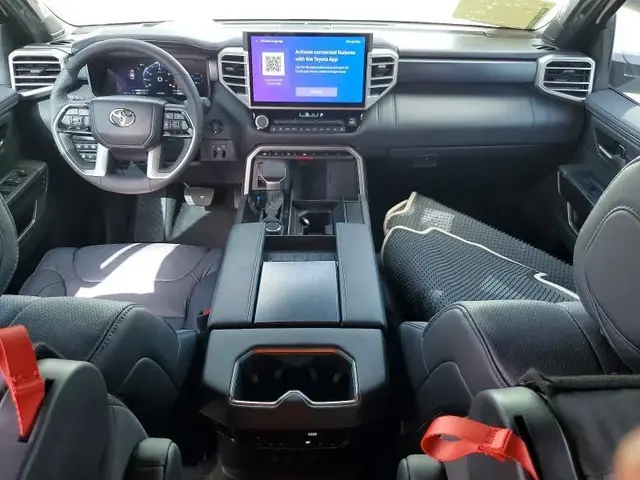TOYOTA SEQUOIA PLATINUM 2026