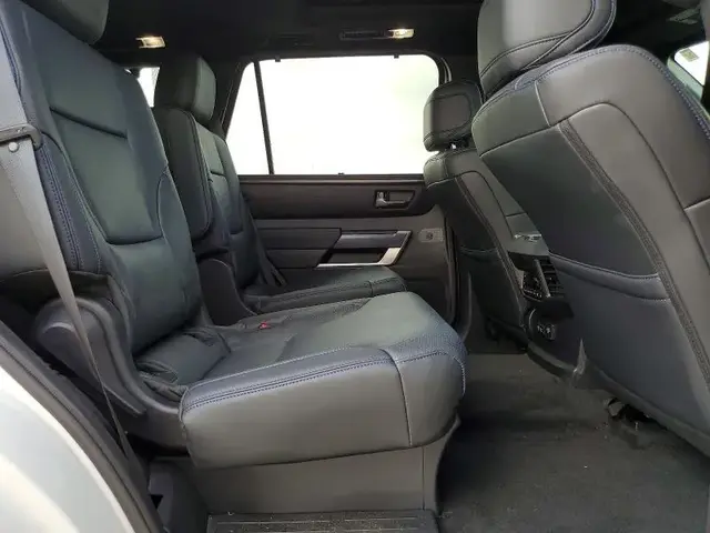 TOYOTA SEQUOIA PLATINUM 2026