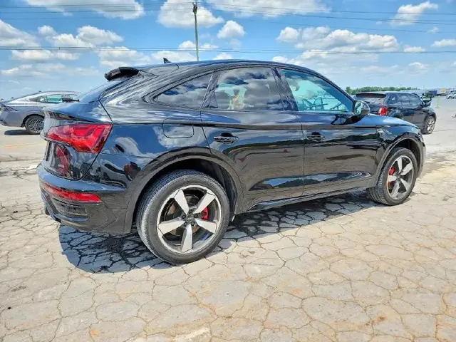 AUDI Q5 SPORTBACK PRM PLS 45 2024