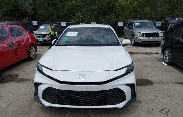 TOYOTA CAMRY SE 2026
