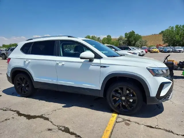 VOLKSWAGEN TAOS SE 2022