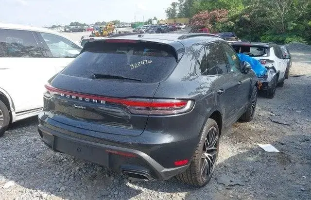 PORSCHE MACAN T 2024