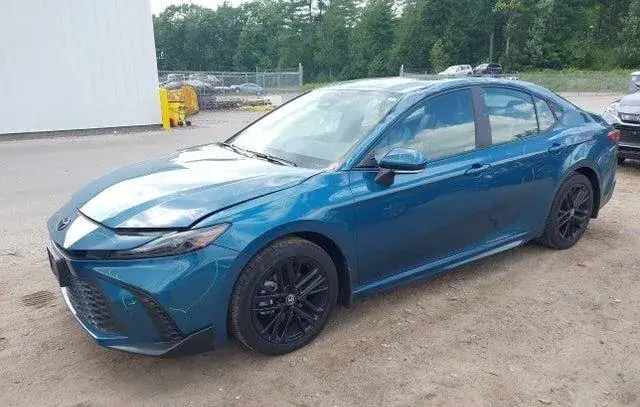 TOYOTA CAMRY SE 2026