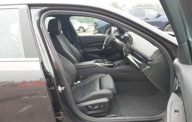BMW 530I XDRIVE 2024