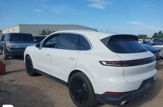 PORSCHE CAYENNE 2024