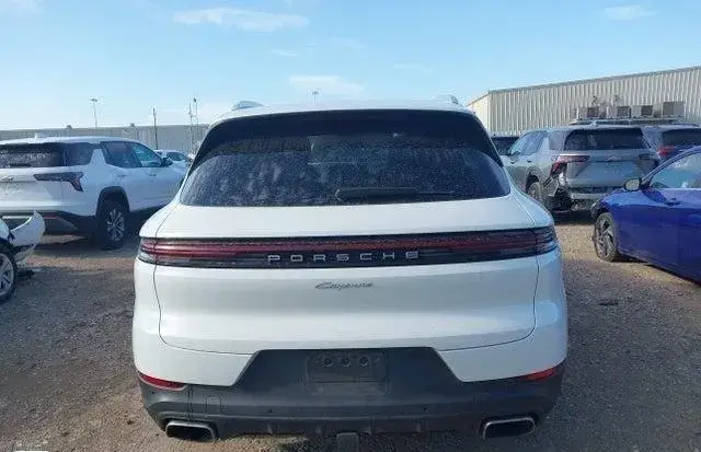 PORSCHE CAYENNE 2024