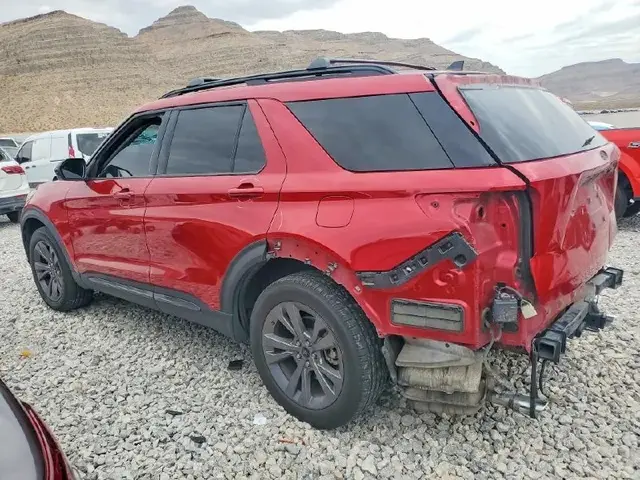 FORD EXPLORER XLT 2022