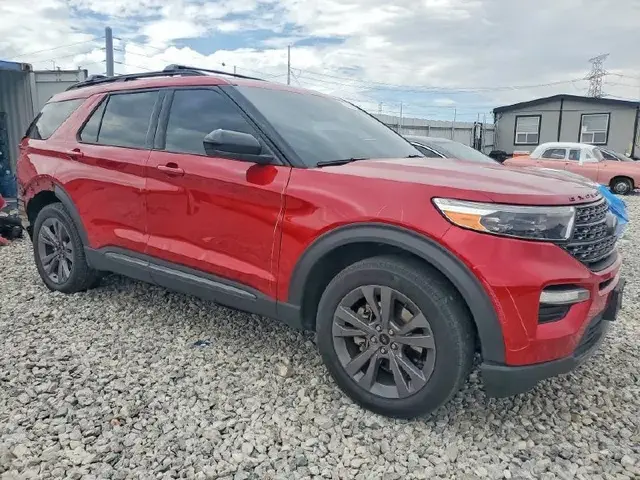 FORD EXPLORER XLT 2022