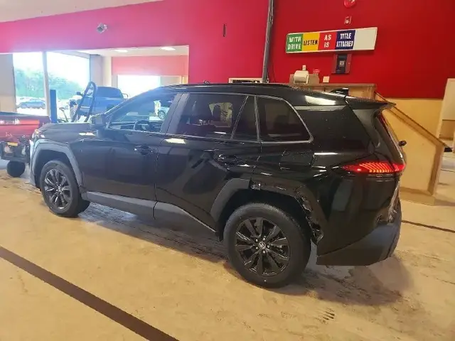 TOYOTA RAV4 XLE PREMIUM 2026
