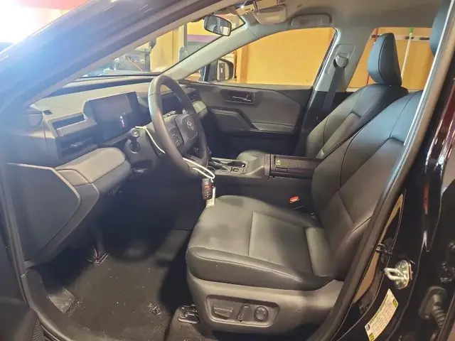 TOYOTA RAV4 XLE PREMIUM 2026
