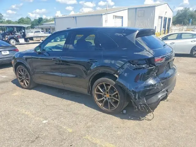 PORSCHE CAYENNE BASE 2023