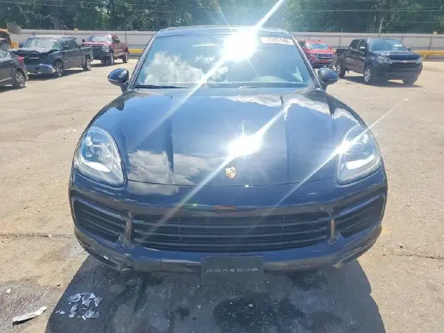 PORSCHE CAYENNE BASE 2023