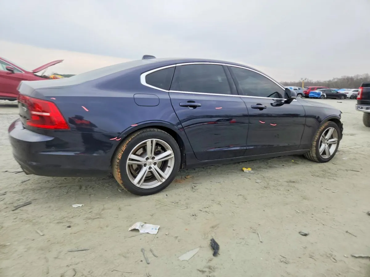 VOLVO S90 T5 MOMENTUM 2017