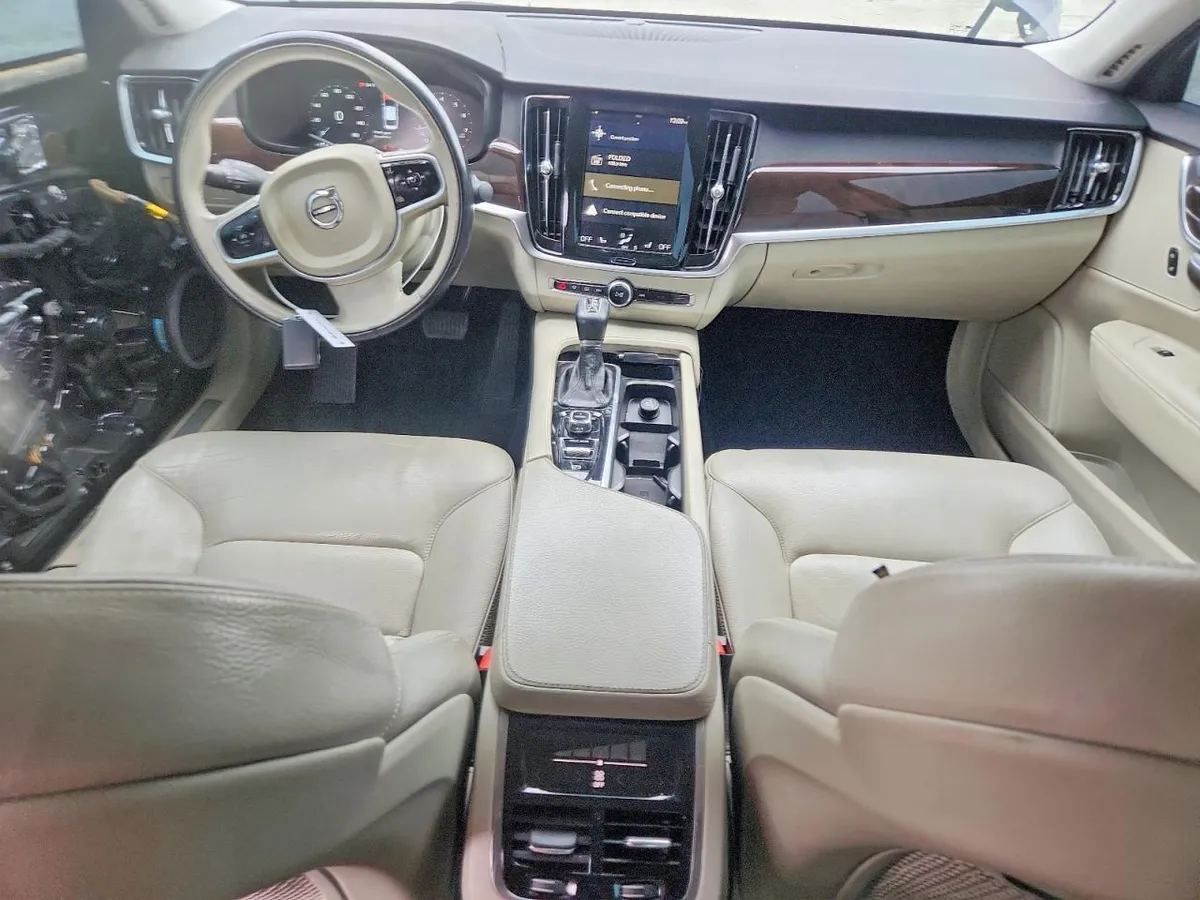 VOLVO S90 T5 MOMENTUM 2017