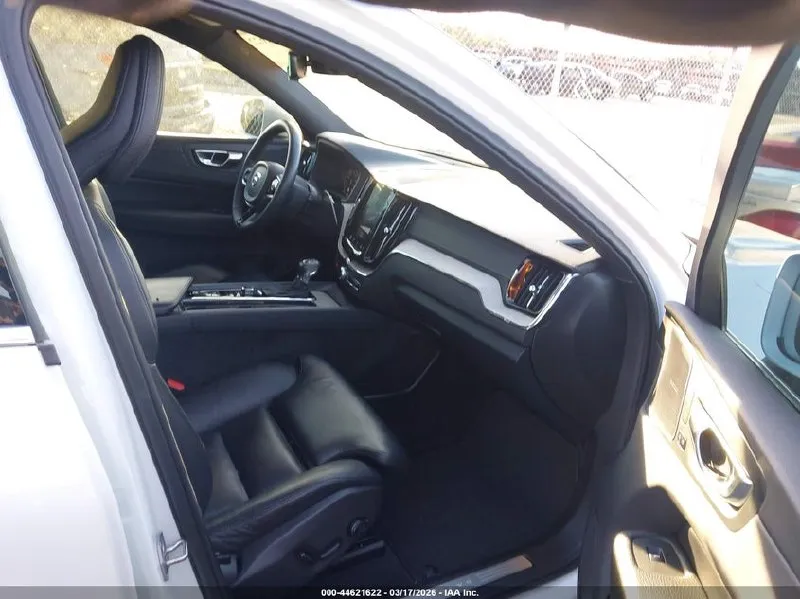 VOLVO XC60 T5 INSCRIPTION 2019