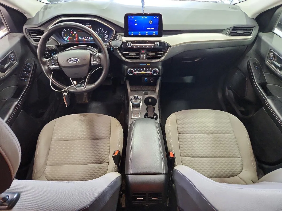 FORD ESCAPE SE 2022