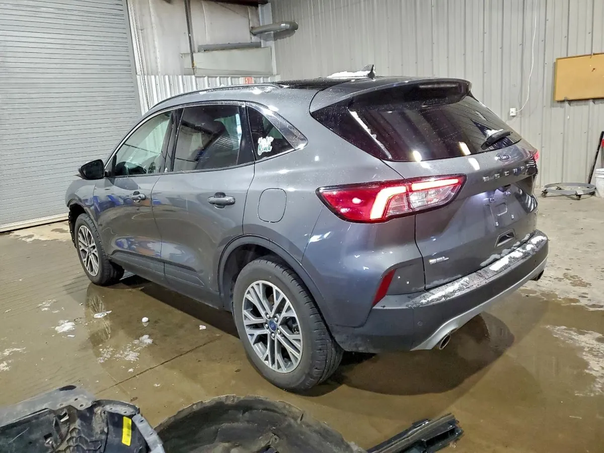 FORD ESCAPE SEL 2022