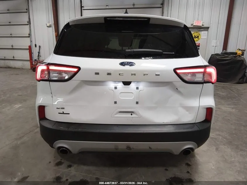 FORD ESCAPE SE 2022