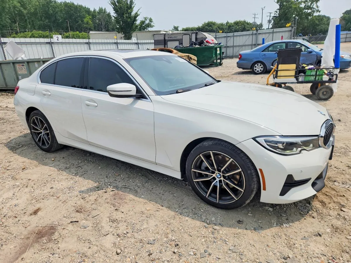 BMW 330XI 2019