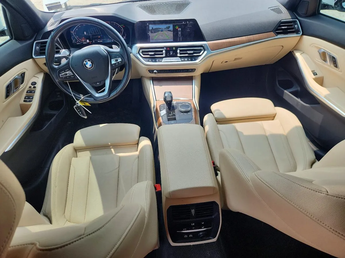 BMW 330XI 2019