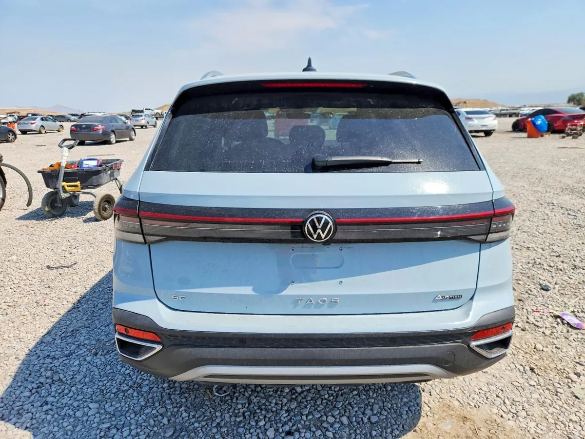 VOLKSWAGEN TAOS SE 2025